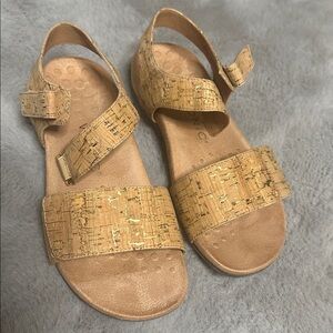 Vionic Cork Sandals with Tan Straps Size 5